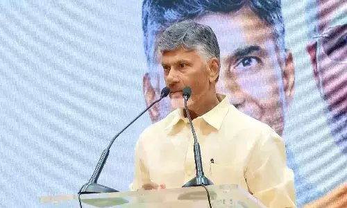 సచివాలయాల్లో ఇసుక బుకింగ్ సదుపాయం : సీఎం చంద్రబాబు