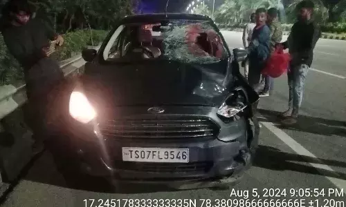road accident, ORR , Hyderabad, Shamshabad