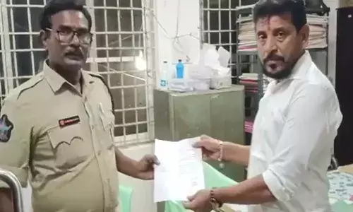 Andhra Pradesh, mlc duvvada Srinivas, complaint,  police,