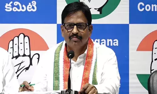 కేసీఆర్, కేటీఆర్, హరీష్ రావు, కవితలకు అపరిచితుడు సినిమా తరహా శిక్షలు పడాలి
