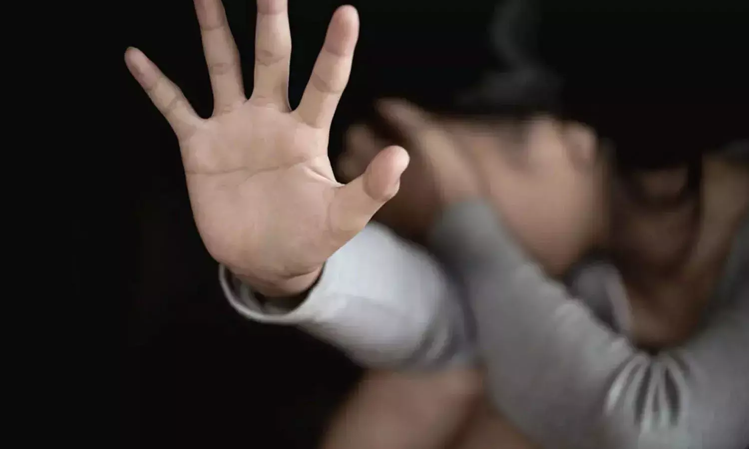 Uttarakhand, gang rape,  minor girl,  bus, five arrested ,