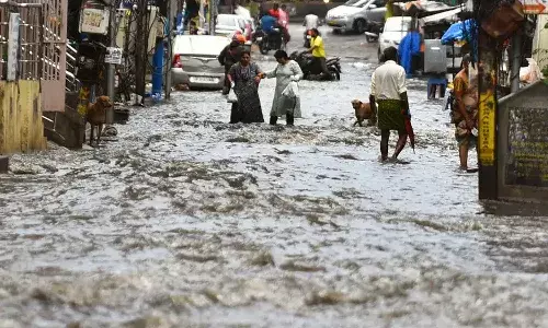 Sudden floods, Hyderabad, waterlogged, GHMC