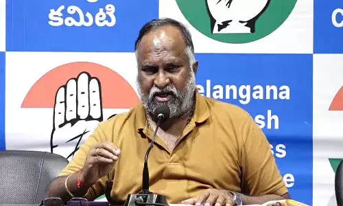 కేటీఆర్ చీప్ లిక్కర్ తాగినోడిలా మాట్లాడుతుండు : జగ్గారెడ్డి