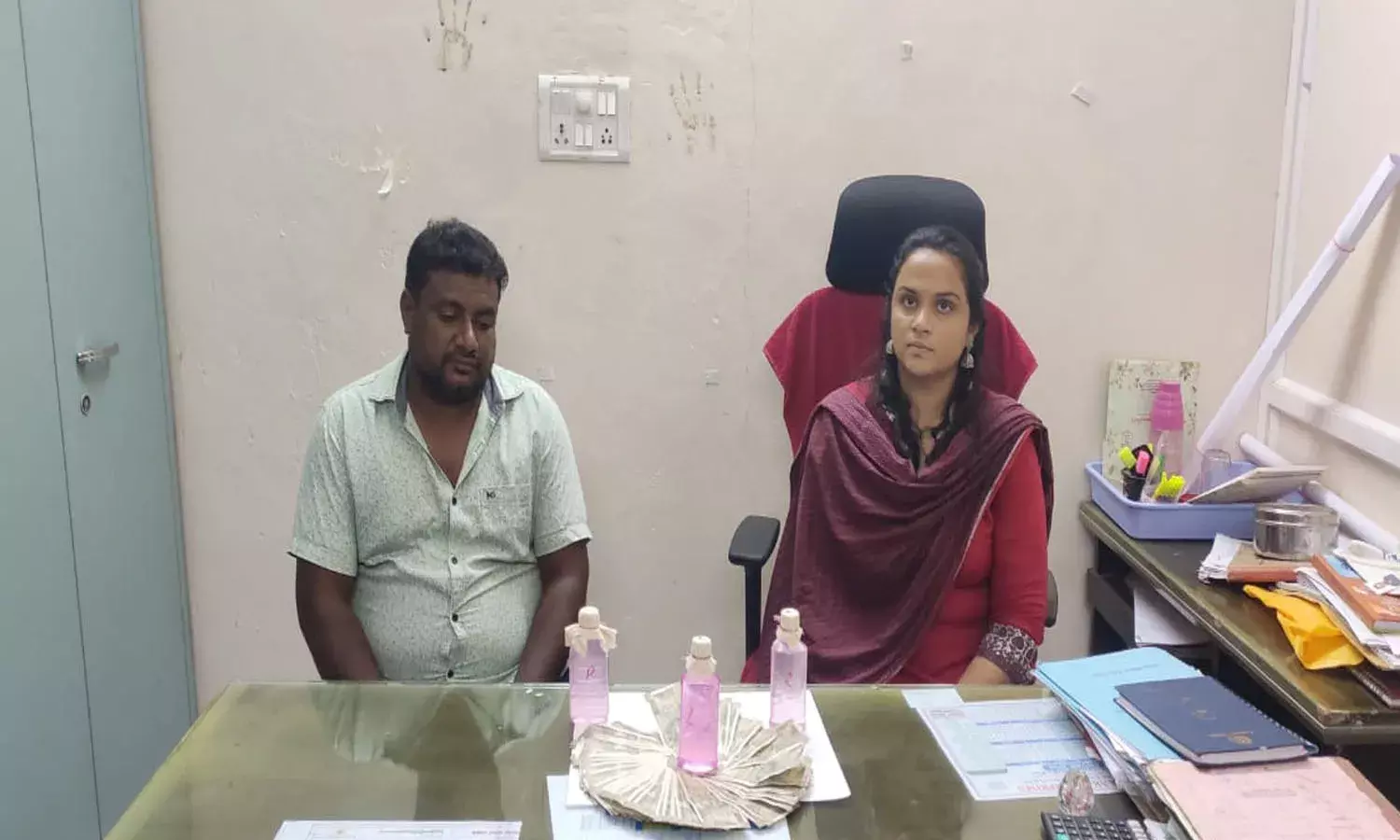 Manikonda, hmwssb,    acb, rs 30000 bribe, new water connections,