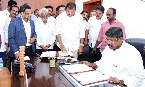 ఎమ్మెల్సీగా ప్రమాణం చేసిన బొత్స సత్యనారాయణ