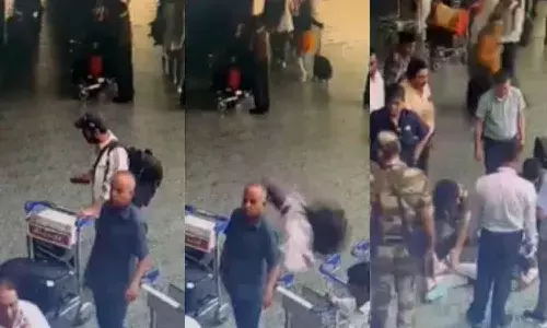 Viral Video : గుండెపోటుతో కుప్పకూలిన ప్రయాణికుడి ప్రాణాలు కాపాడారు