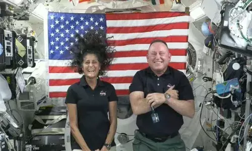 sunita williams,  six months,   space , starliner