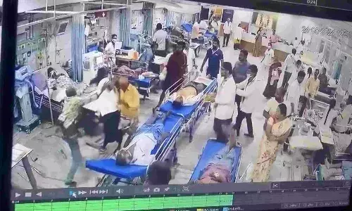 Tirupati, Patient attacks junior doctor, SVIMS, APnews