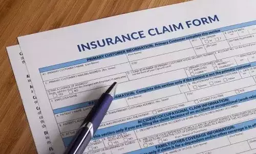 కరోనా కవచ్ పాలసీ ప్రకారం.. అతడికి మిగిలిన పాలసీ మొత్తం అందించాల్సిందే!!