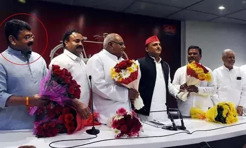 Samajwadi Party leader, raping lawyer, blackmailing, Crime