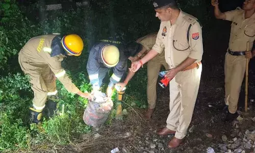Train, LPG cylinder, rail track, Kanpur, sabotage