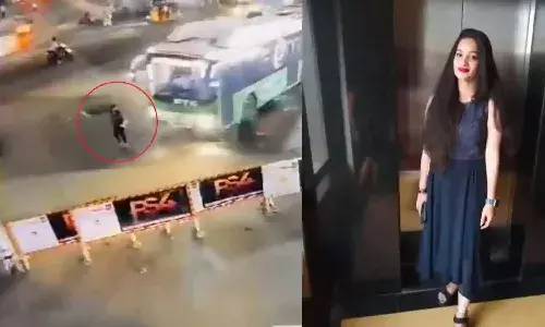 Hyderabad:  వెనుక నుంచి ఢీకొట్టిన బస్సు.. యువతి మృతి (వీడియో)