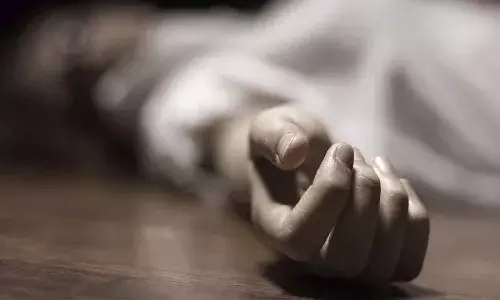 తండ్రి మందలించాడని కుమారుడు ఆత్మహత్య