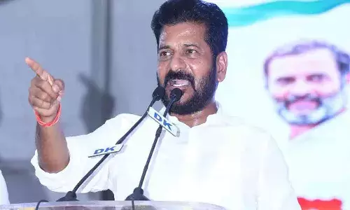 రాజీవ్గాంధీ విగ్రహాన్ని ఎవడు తొలగిస్తాడో చూస్తా..సీఎం రేవంత్ వార్నింగ్