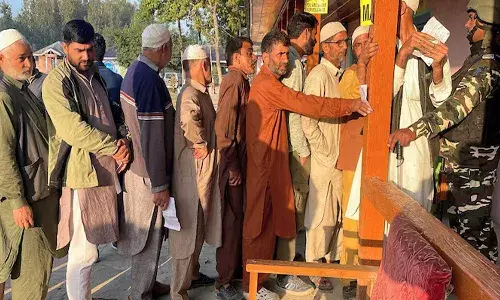 జమ్ముకశ్మీర్లో ముగిసిన తొలిదశ పోలింగ్.. 58.19 శాతం ఓటింగ్