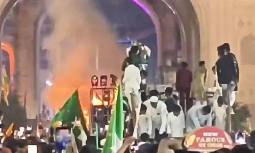 Milad Un Nabi rally, Hyderabad, fire, Charminar