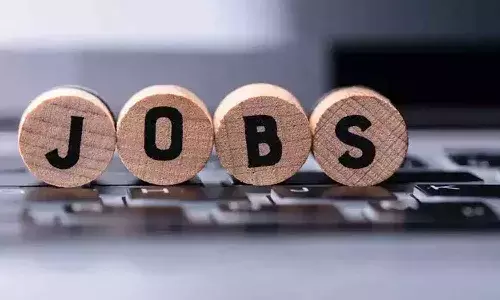 Jobs : లక్షల రూపాయలకు పైగా జీతం.. ఈ అర్హతలు ఉన్నాయా.?