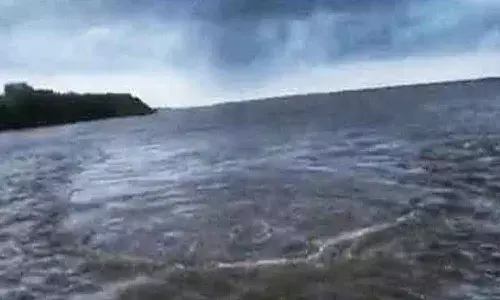 గోదావారి నదిలో ONGC పైప్ లైన్ నుండి గ్యాస్ లీక్
