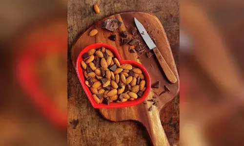 బాదంతో మీ హృదయాన్ని ఆరోగ్యంగా, సంతోషంగా ఉంచండి