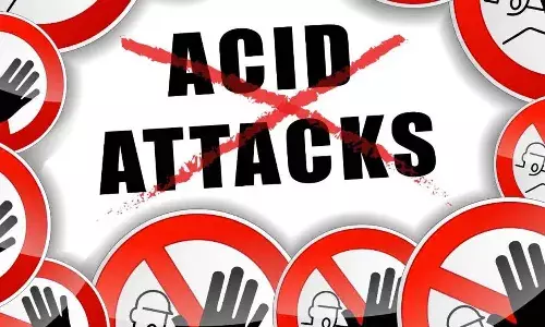 Man throws acid on wife, affair, divorce, Crime