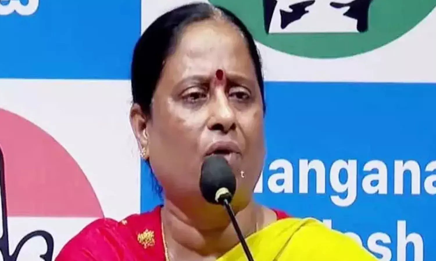 మహిళా మంత్రిని అని చూడకుండా దారుణ పోస్టులు పెట్టారు: కొండా సురేఖ