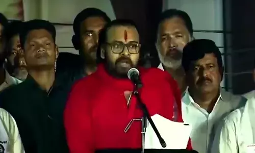 ఇతర మతాల్లో వాళ్ల దేవుడిని తిడితే.. వాళ్లు వదిలేస్తారా?: పవన్ కల్యాణ్