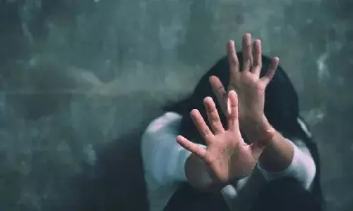 Kolkata cop, woman civic volunteer , molestation, Crime