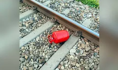 LPG cylinder, railway track, Roorkee , train derailment