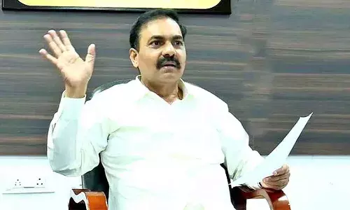 90 శాతం దుకాణాలు టీడీపీ నేతలకే దక్కాయి: మాజీ మంత్రి కాకాని