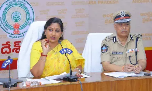 అత్యాచారాలు, దాడులకు పాల్పడే వారిపై తక్షణమే కఠిన చర్యలు : హోం మంత్రి అనిత