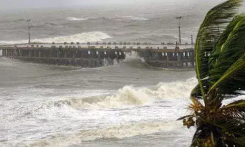 Rain Alert : రేపు కూడా భారీ వర్షాలు కురిసే అవకాశం..!
