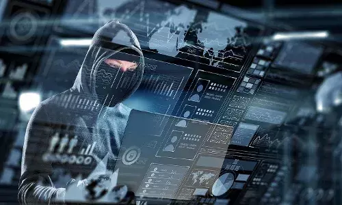 సైబర్ క్రిమినల్ కు ఉద్యోగం ఇచ్చారు.. అతడేమి చేశాడంటే.?