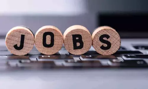 10వ తరగతి పాసై ప్రభుత్వ ఉద్యోగం కోసం చూస్తున్నారా.? లాస్ట్ డేట్ రేపే.. అప్లై చేసుకోండి..!