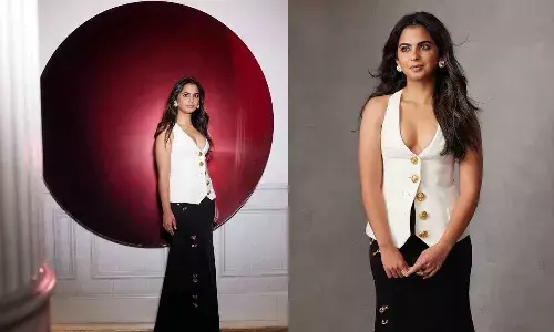 అవార్డ్ స్వీక‌రించేందుకు స్టైలిష్ లుక్‌లో వ‌చ్చి అందరి దృష్టిని ఆకర్షించిన అంబానీ కూతురు