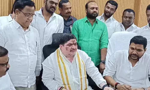 ఫంక్షన్లు చేసుకునేటప్పుడు మద్యం అనుమతులు తీసుకోవాలి : మంత్రి పొన్నం