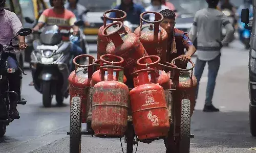 Free gas cylinder, cylinder bookings, Andhra Pradesh