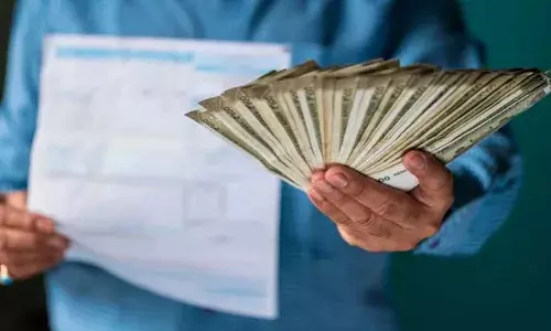 bank account holder, money, Financial News