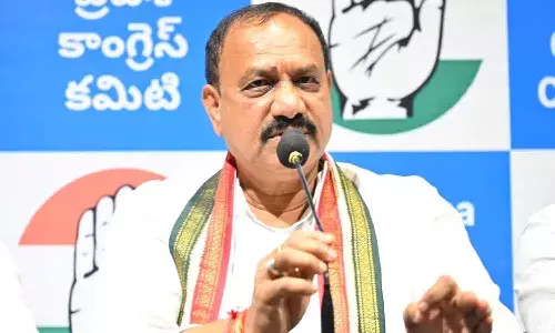 బీజేపీలో ఆయనకే కుర్చీ లేదు.. మహేశ్వర్ రెడ్డికి పీసీసీ చీఫ్ కౌంటర్