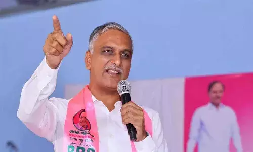 ఎన్నికల ముందు రాహుల్ అశోక్ నగర్కు వచ్చారు.. ఇప్పుడు రావాలి : హరీశ్ రావు