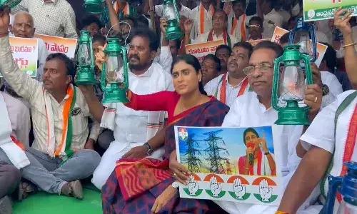 5 నెలల్లోనే హై ఓల్టేజ్ షాక్ ఇచ్చారు.. ఇది న్యాయమా చంద్రబాబు.? : వైఎస్ షర్మిల