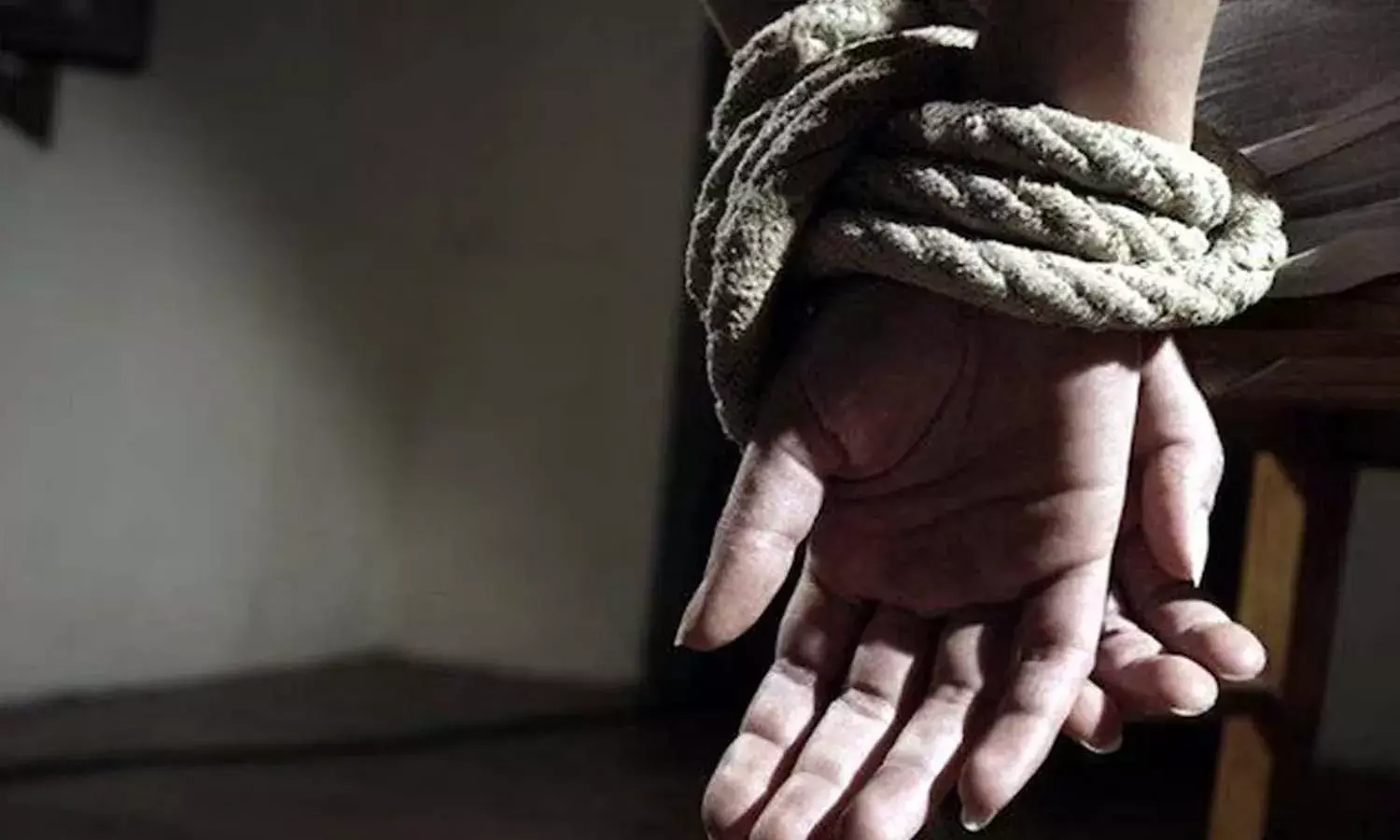 mother kidnap, money, Sirisilla district, Telangana, Crime