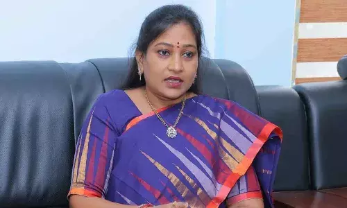 రాష్ట్రాన్ని అప్పుల్లో ముంచి మొహం చాటేశారు : హోం మంత్రి అనిత