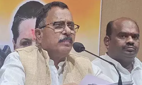 రైతుల ముసుగులో కలెక్టర్‌పై దాడి చేశారు : కాంగ్రెస్ ఎంపీ మల్లు రవి