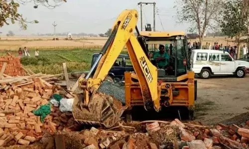 Executive system, Judiciary, Supreme Court, bulldozer action