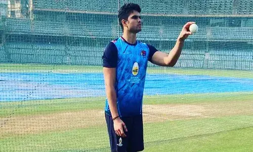 5 వికెట్లతో అదరగొట్టిన అర్జున్ టెండూల్కర్