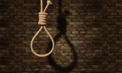 Hyderabad, degree student, suicide , Narsingi police station
