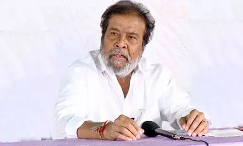 ఉద్యోగాల పేరుతో మోసం చేసేవారికి మంత్రి వార్నింగ్‌