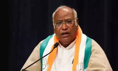 మాకు ఈవీఎంలు వద్దు.. మళ్లీ బ్యాలెట్ పేపర్ ఓటింగ్ ప్రక్రియ ప్రారంభించకుంటే..