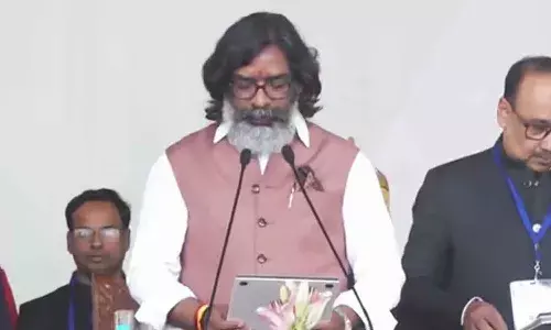 ముఖ్యమంత్రిగా ప్రమాణం చేసిన హేమంత్ సోరెన్