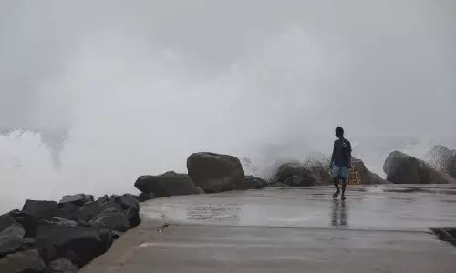 పాఠశాలలకు సెలవు ప్రకటించేసిన ప్రభుత్వం